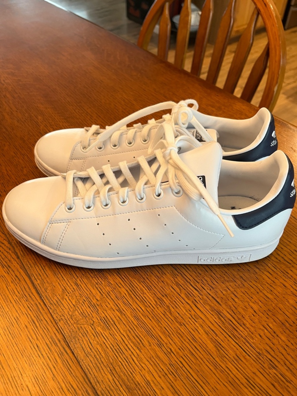 adidas White STAN SMITH Sneakers, size 10 - EUC
